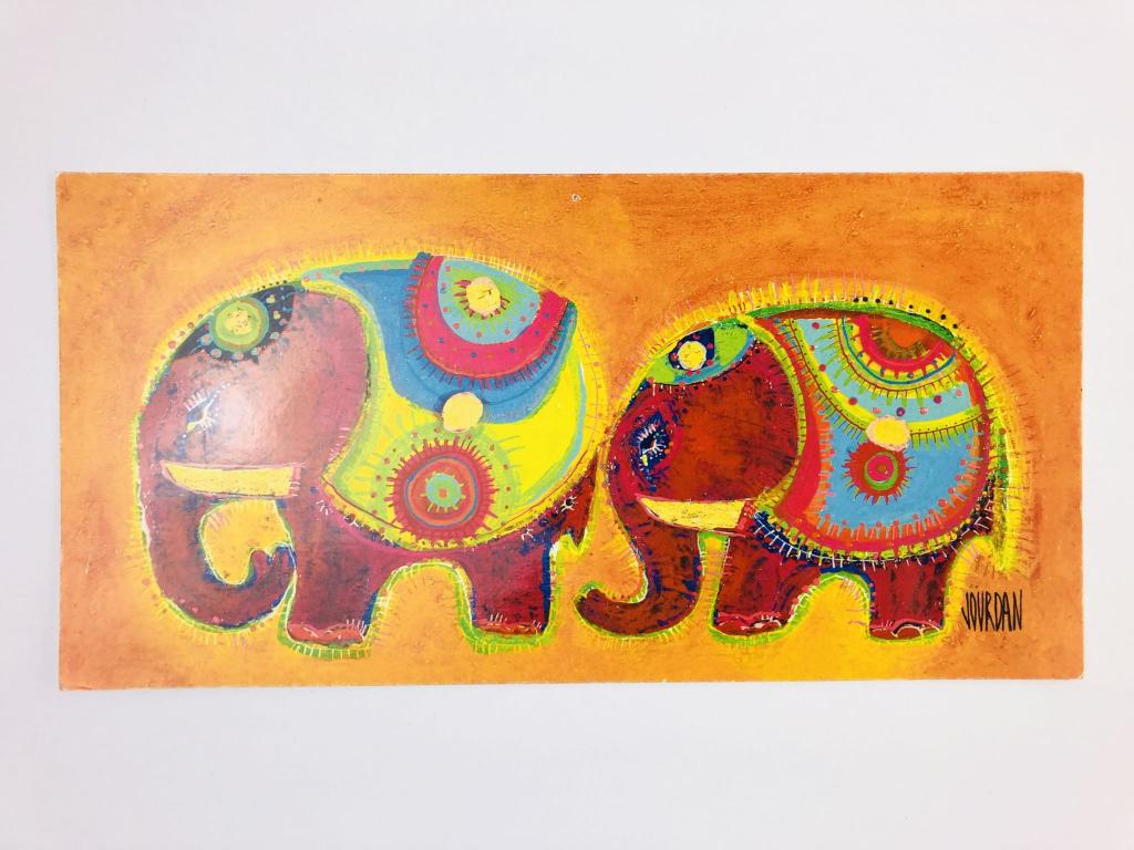 Софи Джордан. Семья слонов в красном. International Graphics. 2010