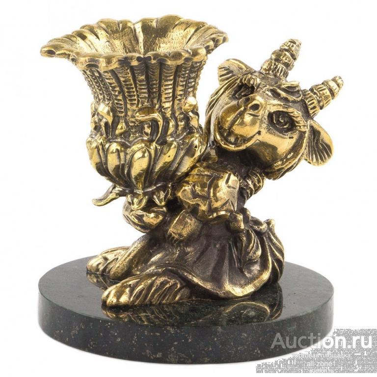 Статуэтка из камня КОЗА С ПОДСВЕЧНИКОМ AZY120581