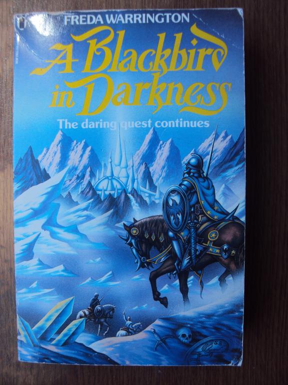 A blackbird in darkness Freda Warrington. Черный дрозд во тьме Фреда Уоррингтон.