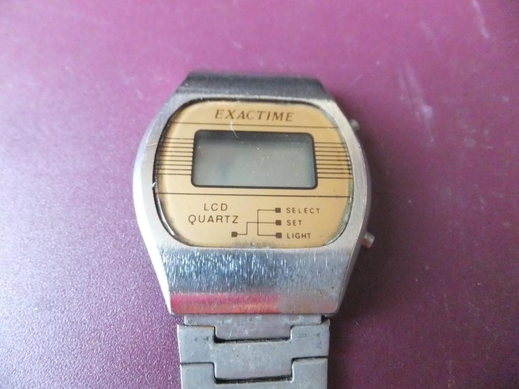 Часы EXACTIME LCD Digital Quartz Watch Hong Kong