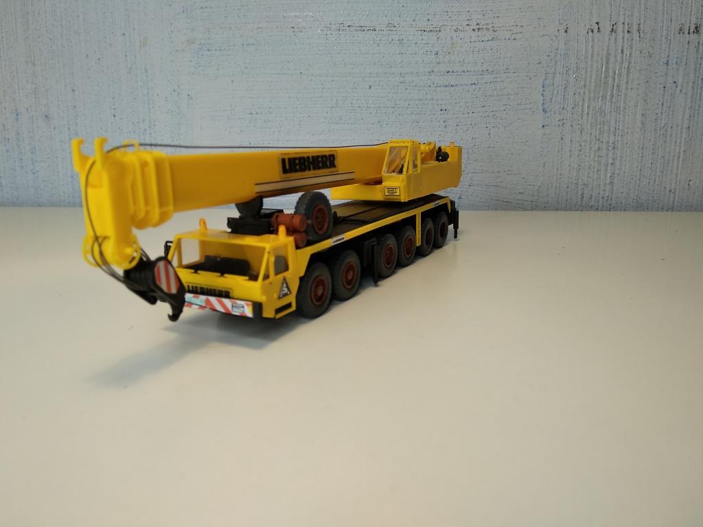 16мм.(HO) Kibri Автокран Liebherr