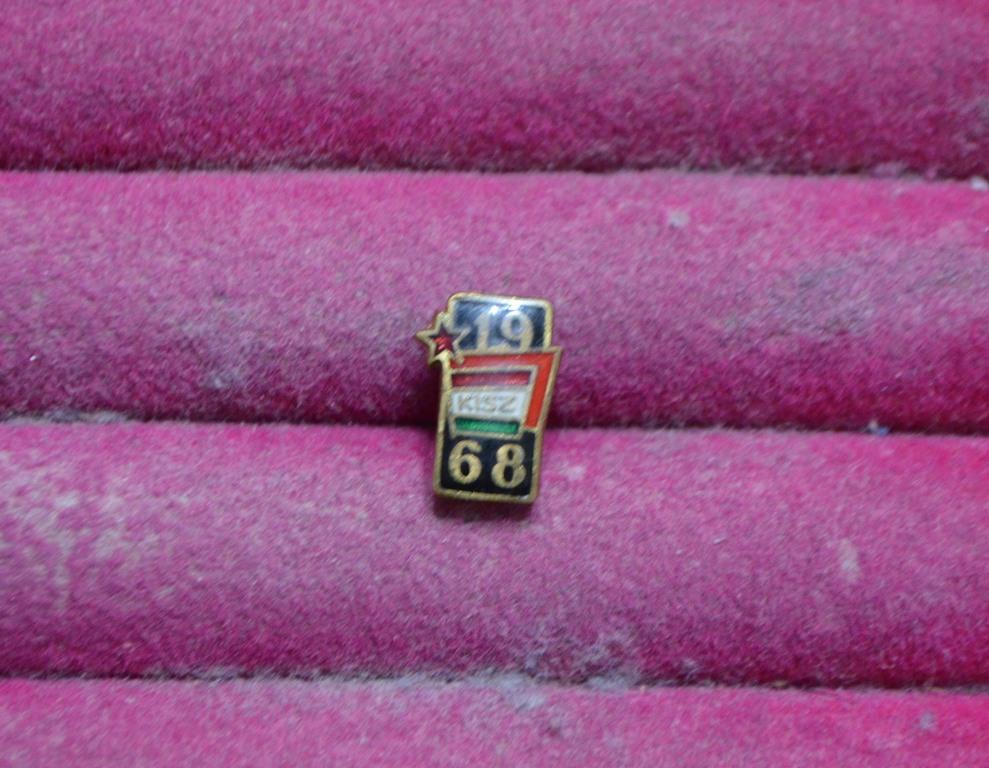 Венгрия  1968 ВЕНГЕРСКИЙ КОММУНИСТИЧЕСКИЙ СОЮЗ МОЛОДЕЖИ  KISZ   иностранный тяжелый   ЛИСТ  41