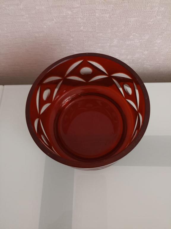 Ваза,вазочка красное цветное стекло СССР