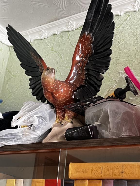 Фарфоровая статуэтка орла Германия