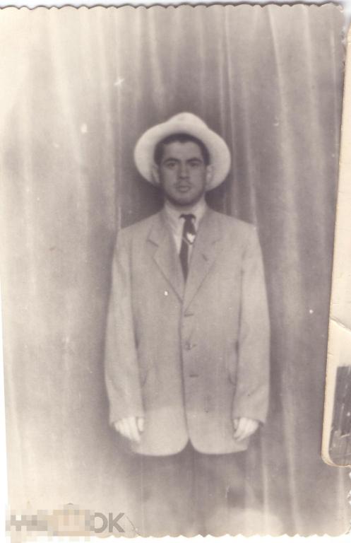 Юноша в белой шляпе. 1950-е гг.