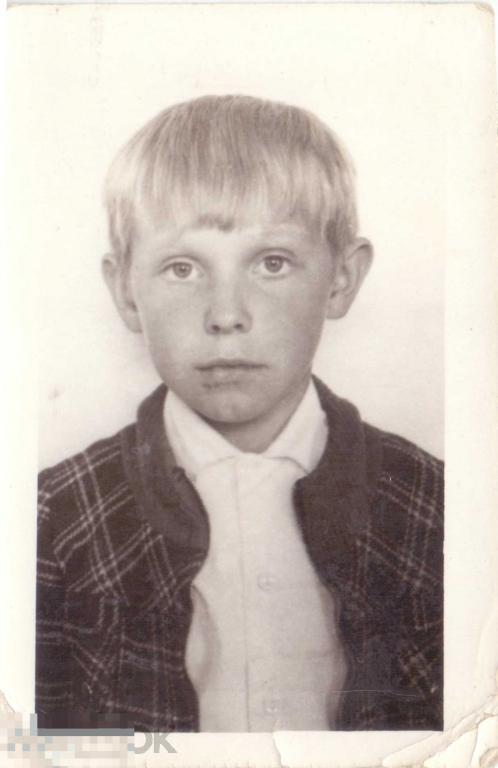 Мальчик в клетчатом пиджаке. 3-й класс. 1975 г.