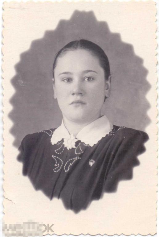 Девушка-комсомолка Валя. Магнитогорск, 1954 г.