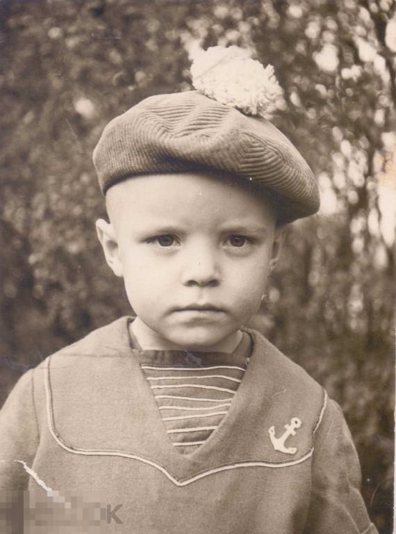 Маленький мальчик в берете. 1960-е гг.