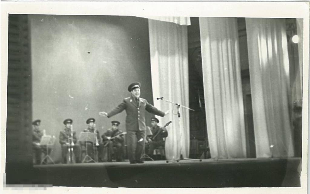 Выступление военной самодеятельности. 1970-е гг.