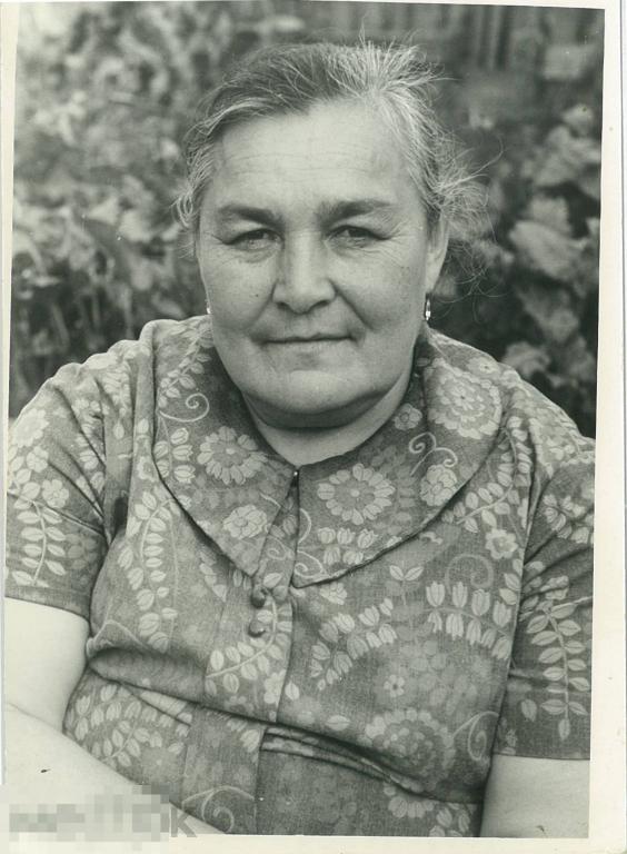 Пожилая женщина. Елена Николаевна. Месягутово, 1977-78-е гг.