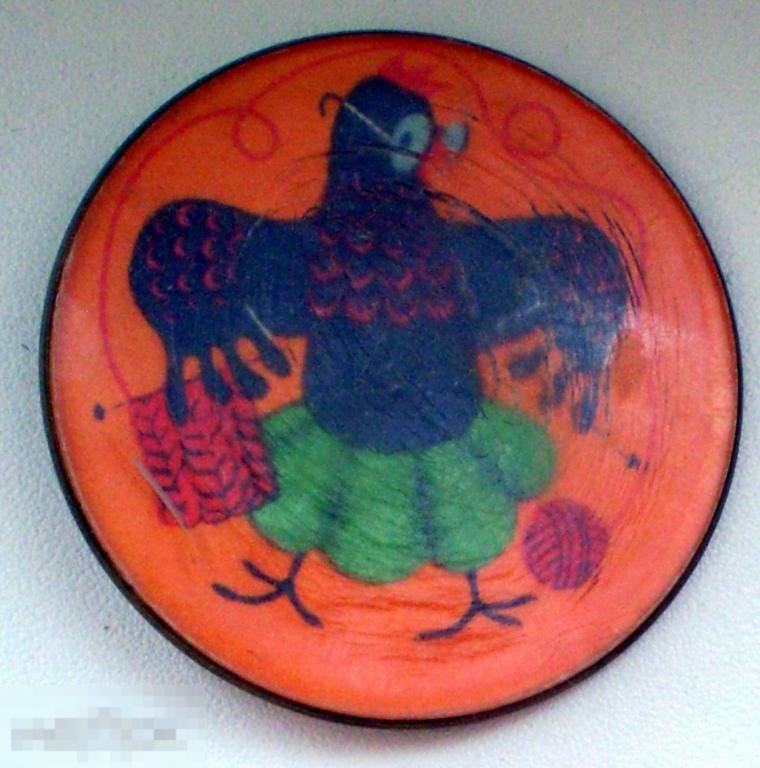 Тетёрка в очках с клубком