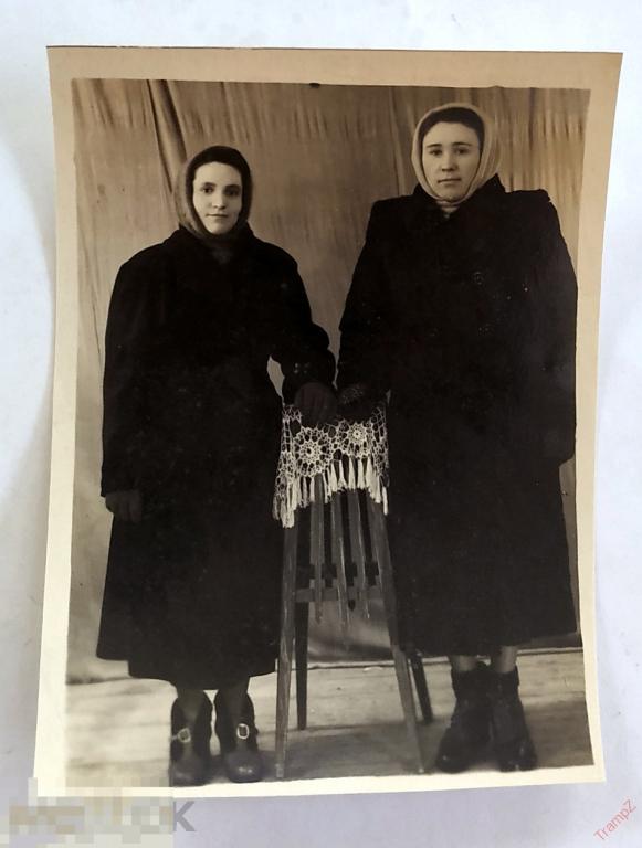 Фотография девушки в платках, зимняя одежда мода, кружевная салфетка #122