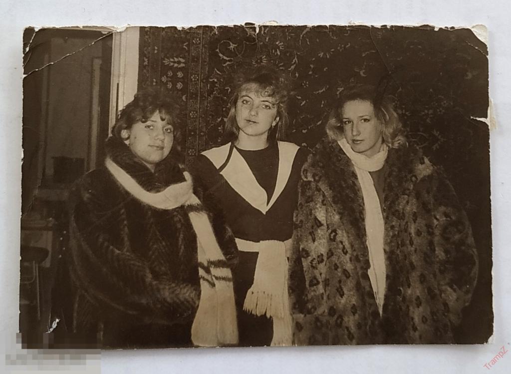 Фотография девушки мода одежда, леопардовая шуба, прическа шарф #117*