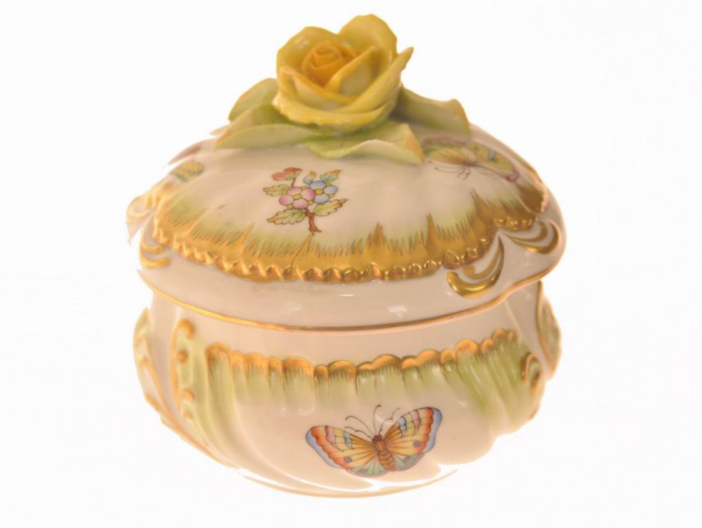 Вазочка из тончайшего фарфора. Херенд