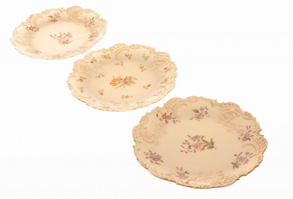 Три старинных десертных фарфоровых блюда. Будапешт