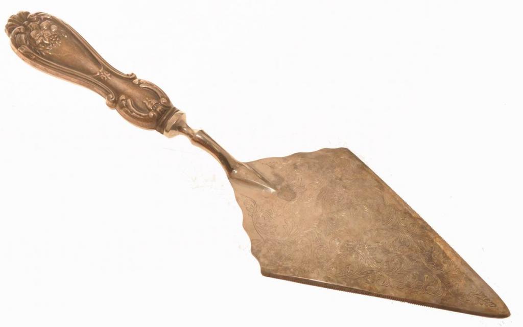 Антикварная лопатка для торта