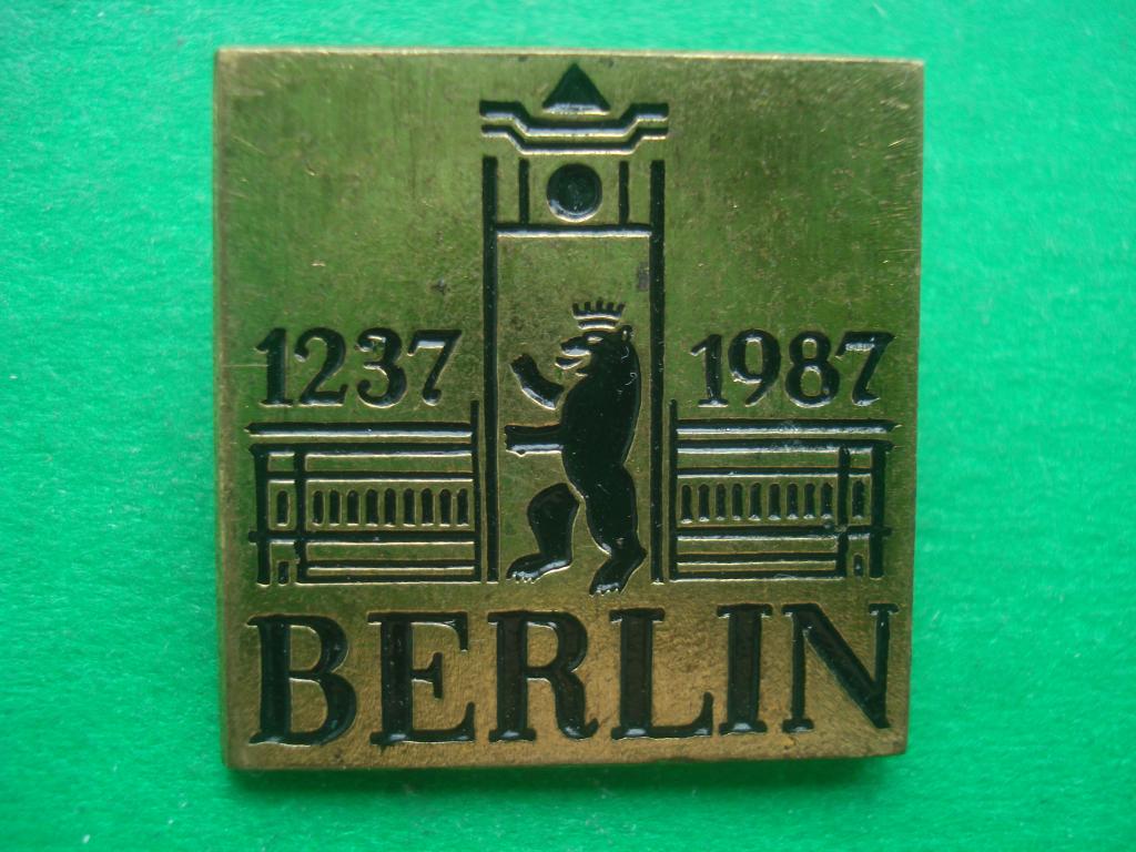 Германия - ГДР. 750 лет BERLIN - БЕРЛИН. 1237 - 1987. Тяжелый.