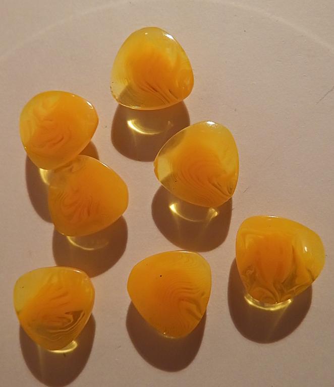 Пуговицы на ножке. Пластмасса. СССР (1 см.)