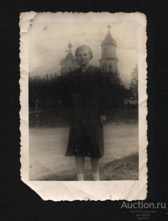 фото девушка церковь р-р 62х96 мм