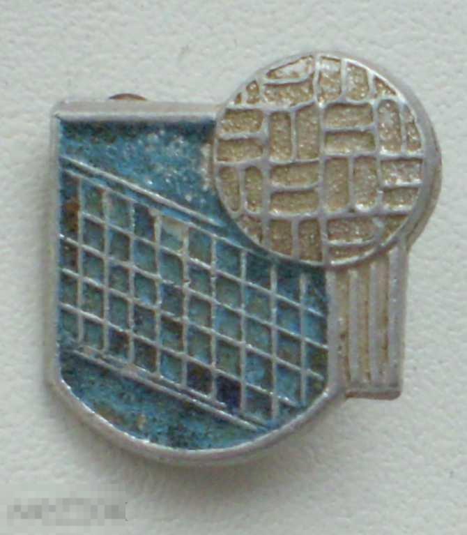 Теннис. Маленький. Потрепан