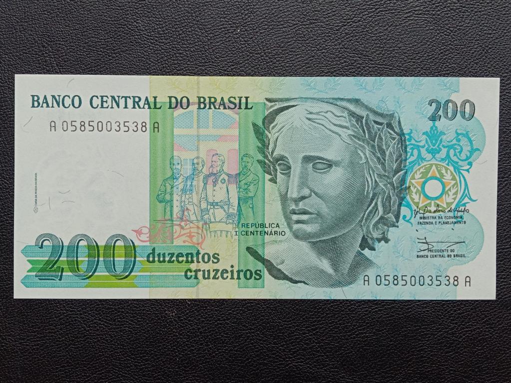 Бразилия 200 крузейро 1990г.    UNC   Р.229