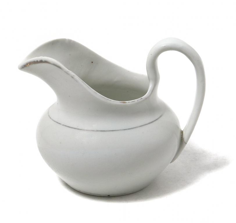 Фарфоровый молочник. М.С. Кузнецов, 1878-1918 гг.