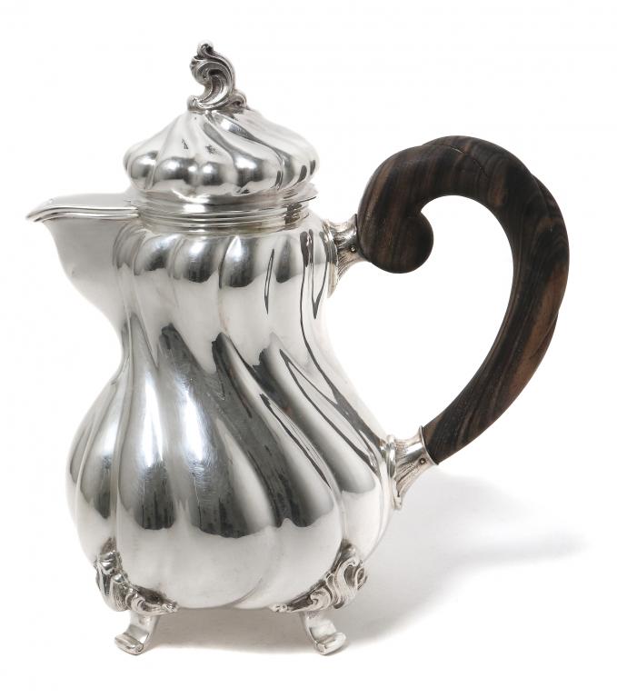 Серебряный кофейник (кувшин с крышкой). Германия