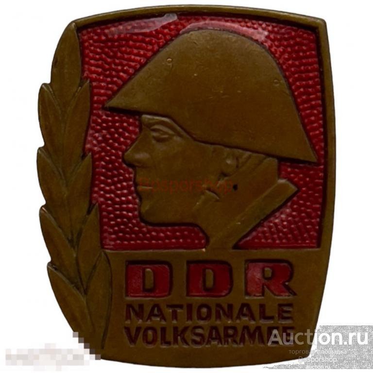 Знак "ГДР Национальная народная армия" ГДР 1961-1980 гг. (винт)