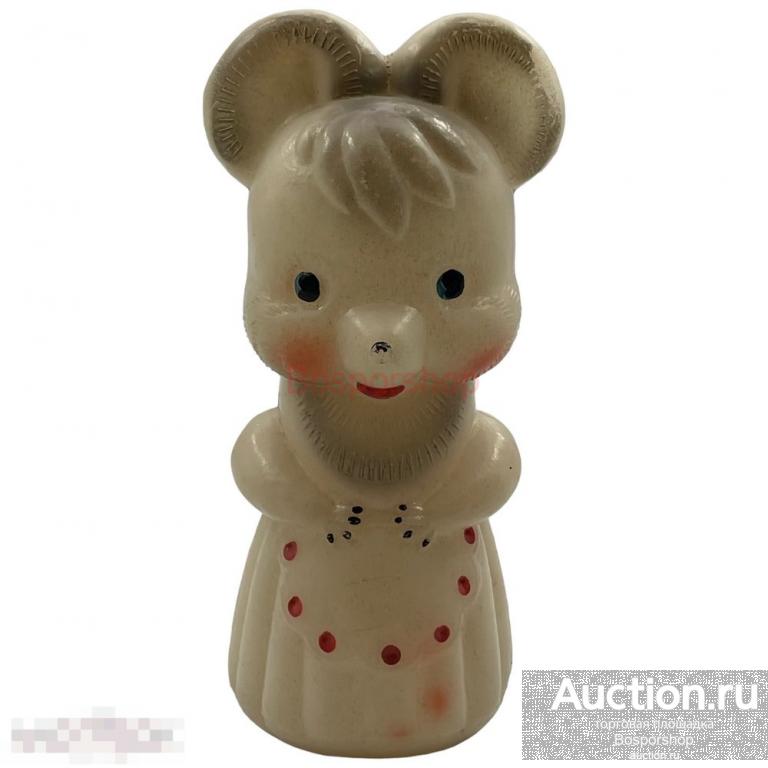 Пластиковая игрушка "Мышка в фартуке" 1970-1980 гг. СССР