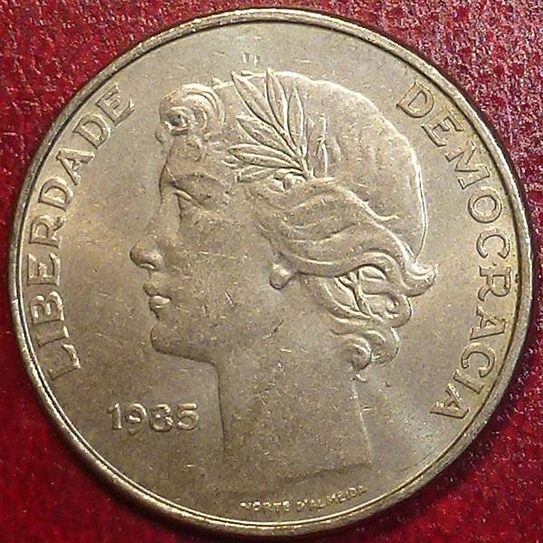 Португалия 25 эскудо 1985 года.