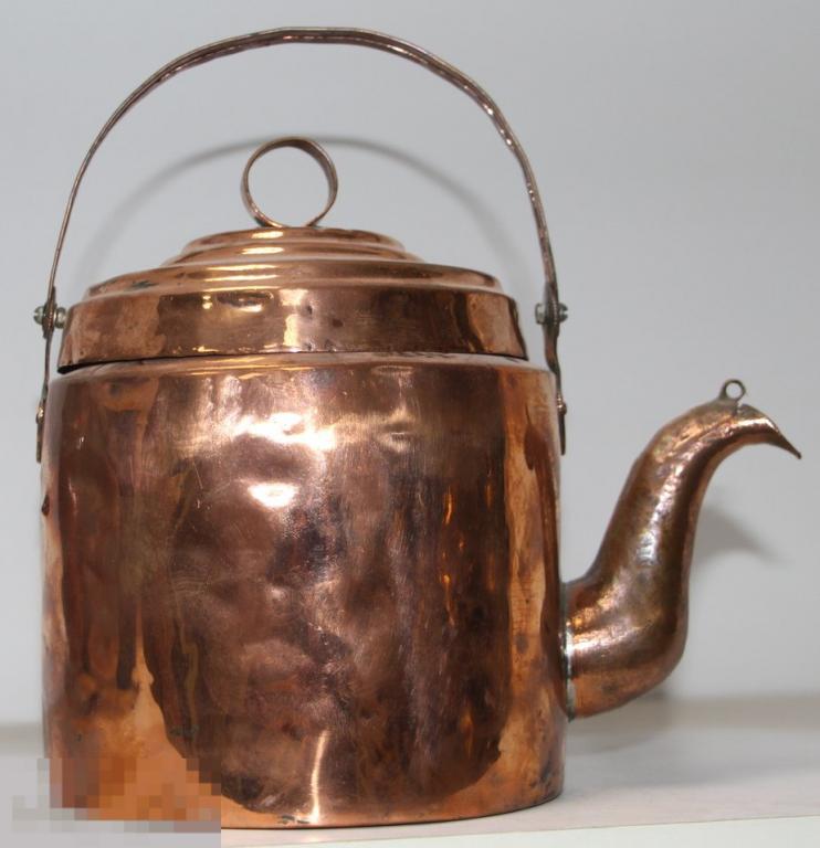 Маленький медный чайник для интерьера .19 век.