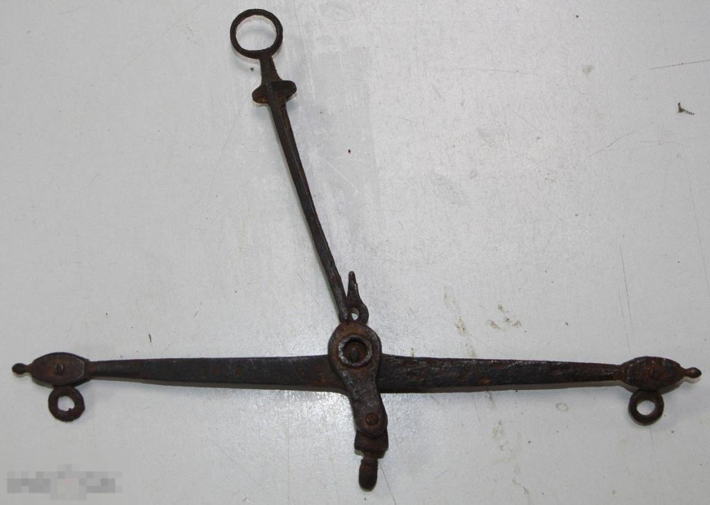 Коромысло от маленьких равноплечных весов. 19 век. Длина 22 см