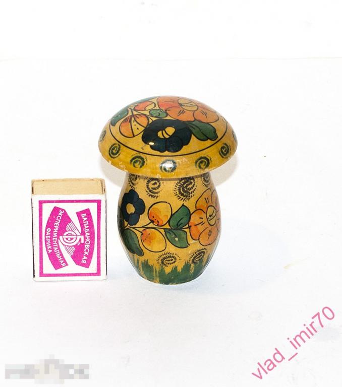 Шкатулка деревянная старая с росписью Гриб СССР