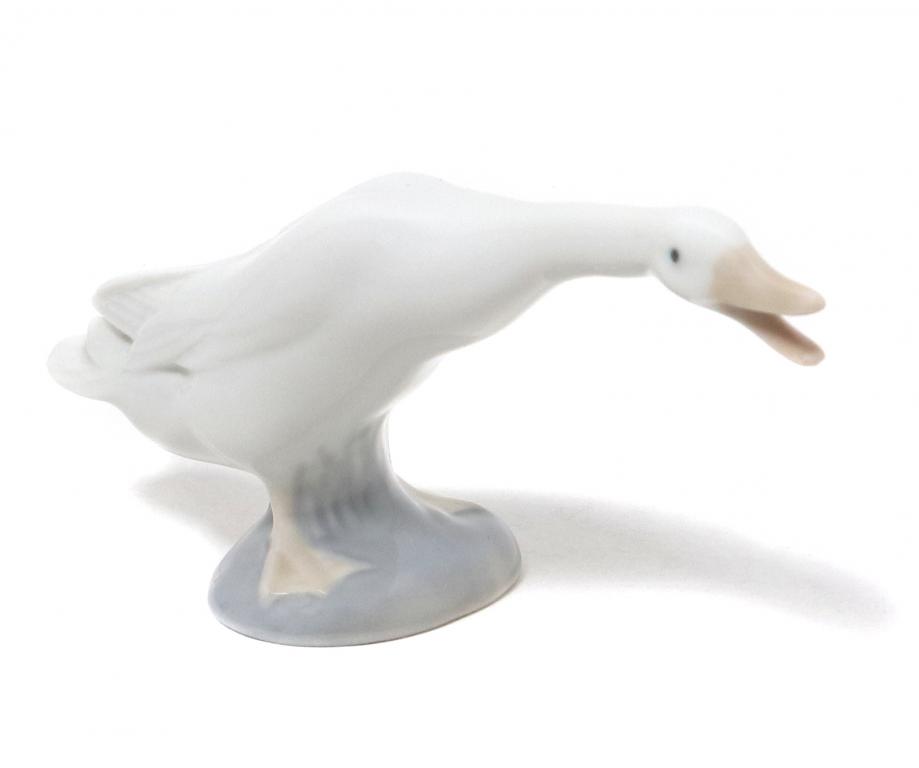 Фарфоровая фигура "Маленькая утка". Lladro.