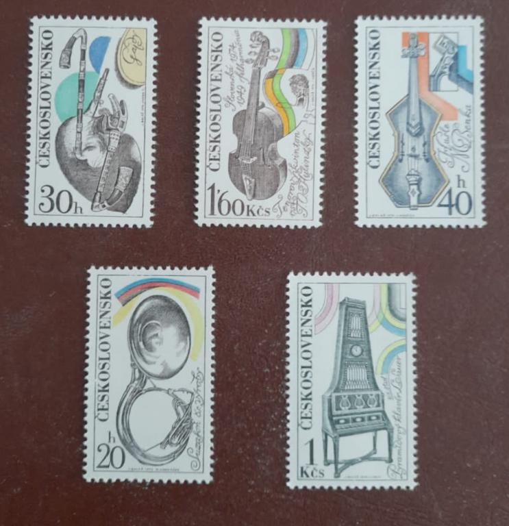 Чехословакия 1974 год  Музыкальные инструменты MNH