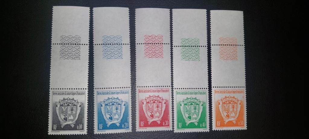 ТААФ. TAAF Французская Антарктика. ГЕРБ. Стандарт С КУПОНАМИ. 1992- 1995.**