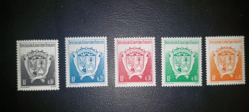 ТААФ. TAAF Французская Антарктика. ГЕРБ. Стандарт. 1992- 1995.**