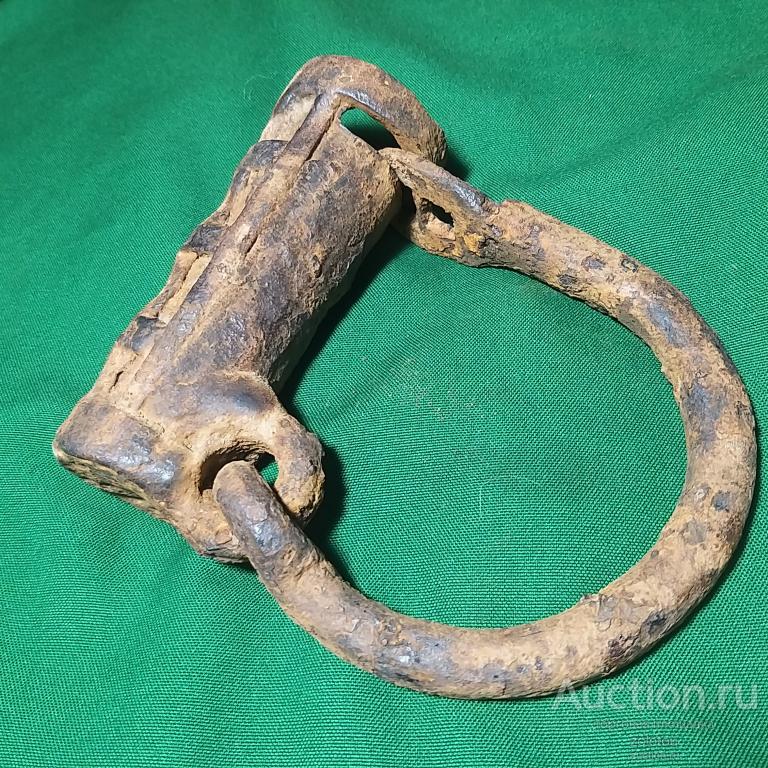 Старинный замок, крупный, средневековье, кованный