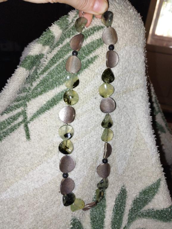 Ожерелье ручной работы монахов с Галопогосских островов