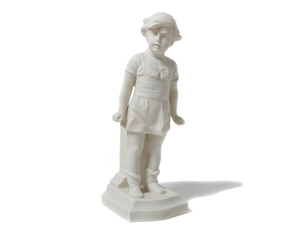 Фарфоровая фигура "Девочка". Gustavsberg, 1927 год.