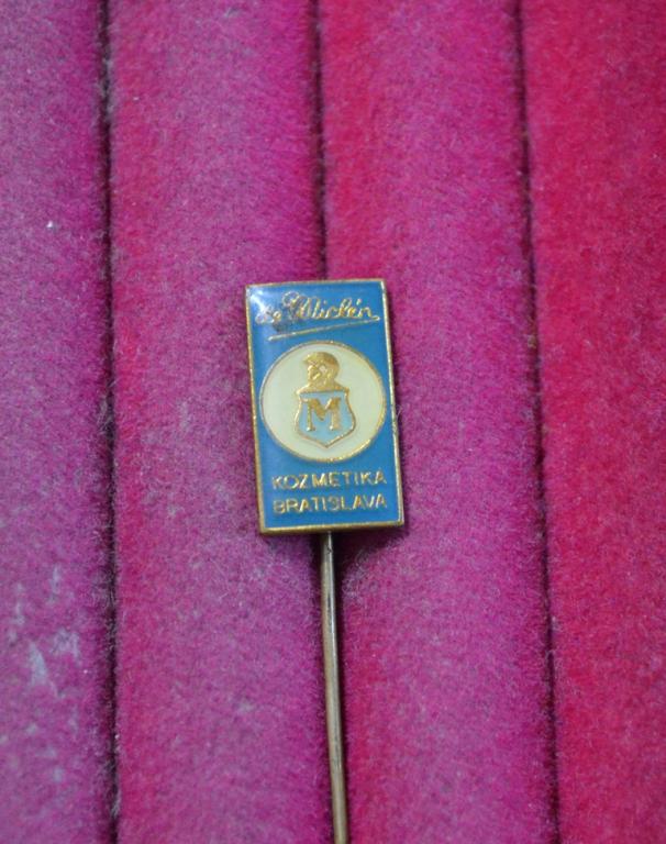 KOZMETIKA Братислава Чехословакия   иностранный значок  ЛИСТ №  III