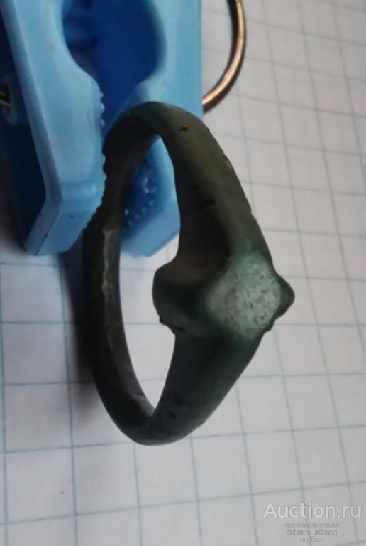 Перстень с крестообразным щитком 11-12 век