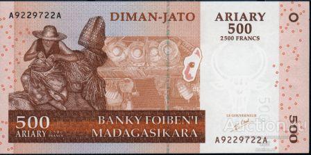 Мадагаскар P-88 500 Ariary 2004 UNC