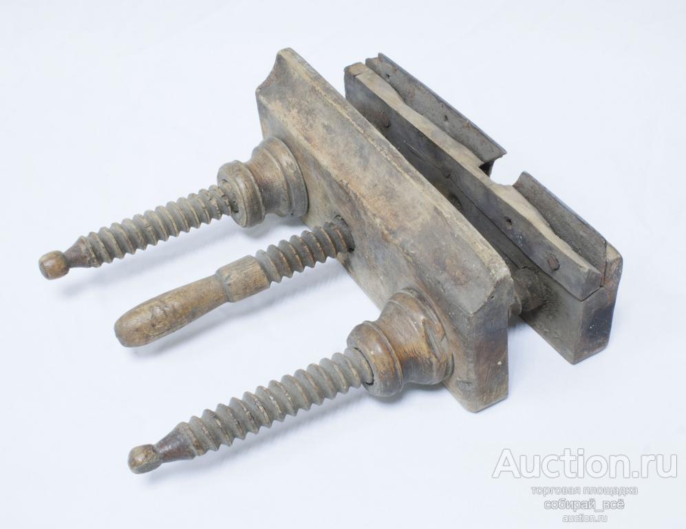 Пресс-папье, дерево, высота 22 см, основание 21х8 см  (11)