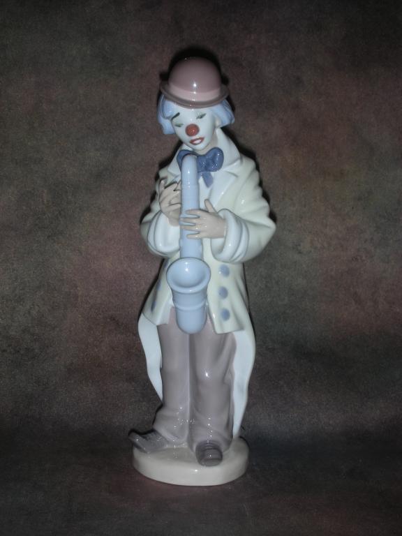 Статуэтка. Фарфор. Клоун Грустный саксофонист. Lladro. Испания.