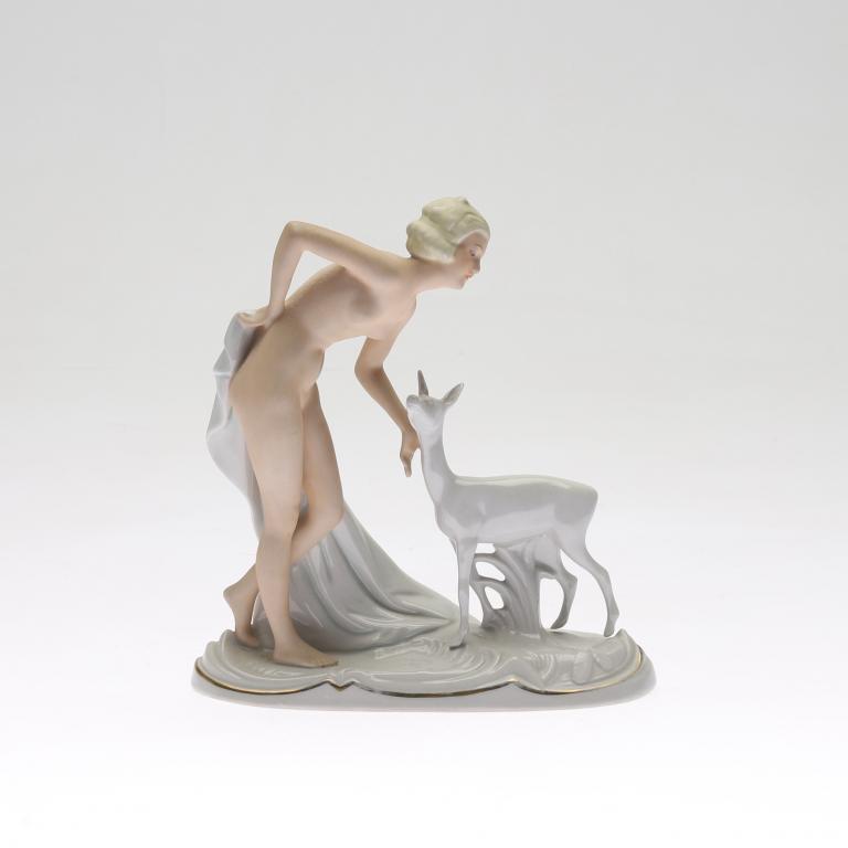 Фарфоровая фигура Девушка с косулей. Schaubach Kunst
