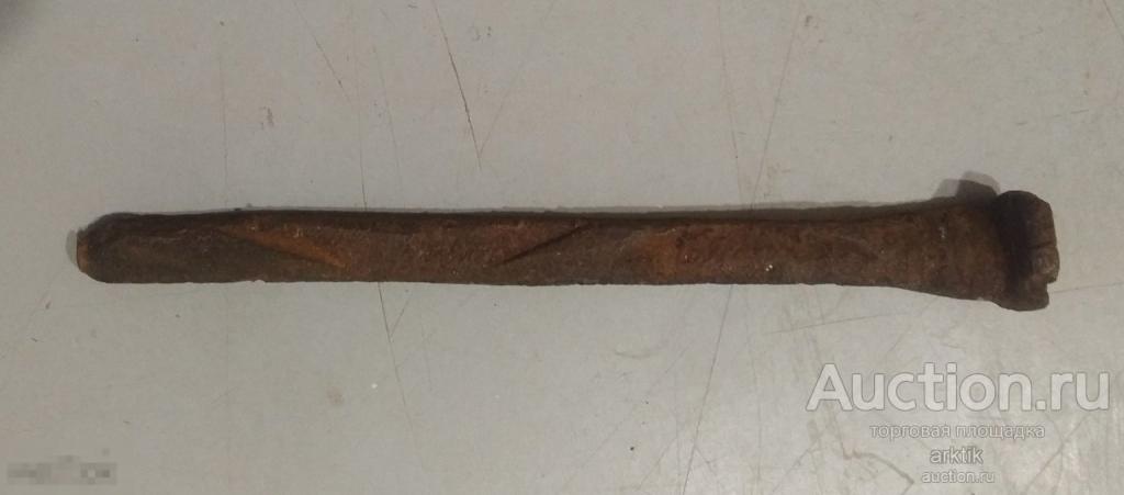 Гвоздь старый четырехгранный. СССР. нарезка.