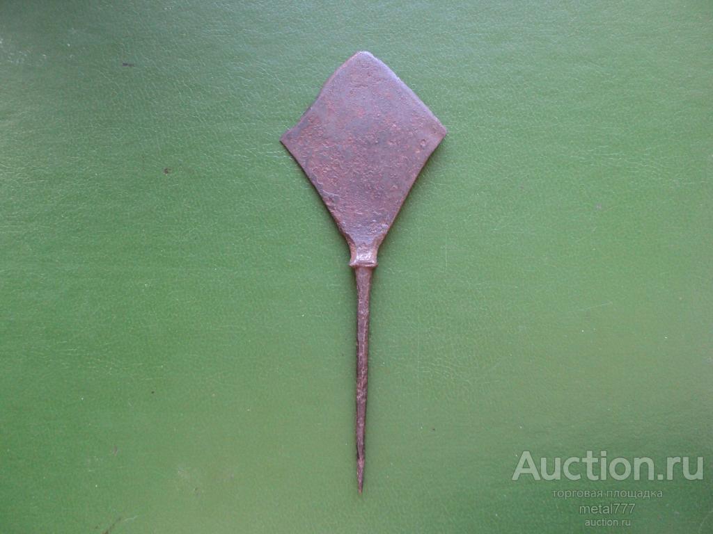 Наконечник стрелы. Железо. Средневековье. Длина 14.5 см.