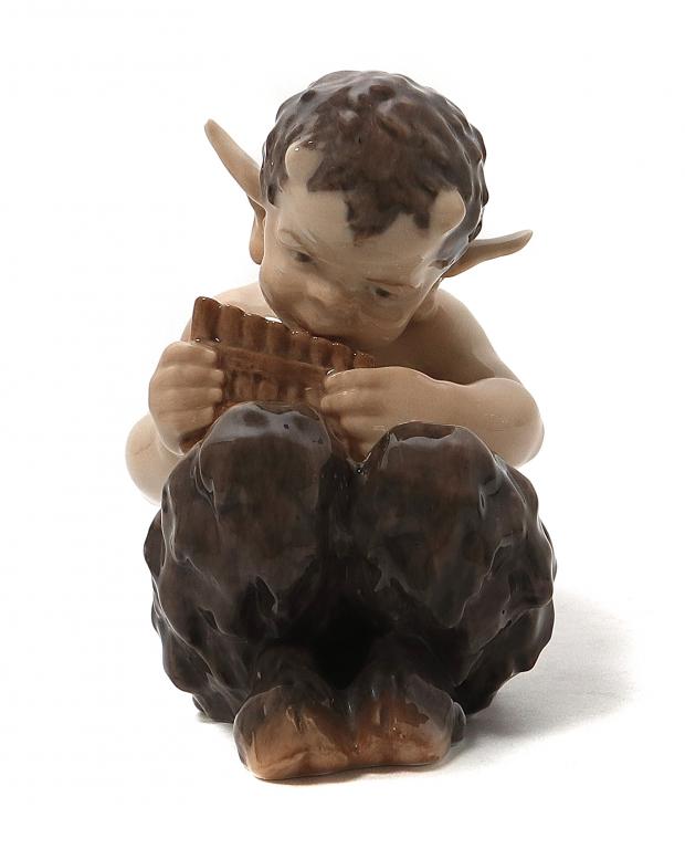 Фарфоровая фигура Фавн с панфлейтой. Royal Copenhagen