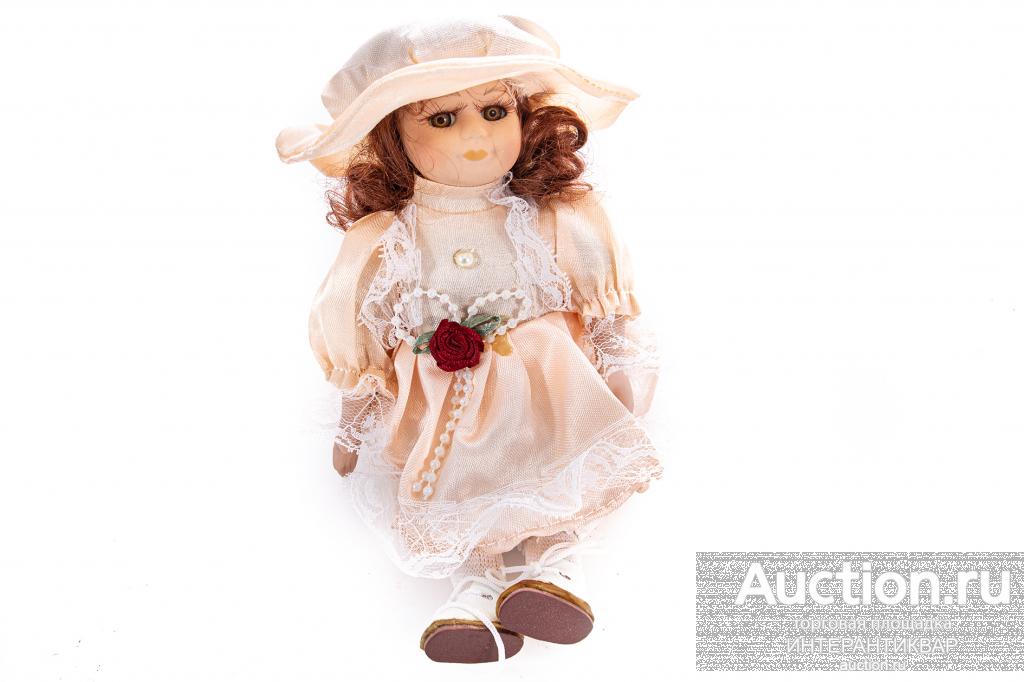Фарфоровая кукла «Victoria» 23АБ0939